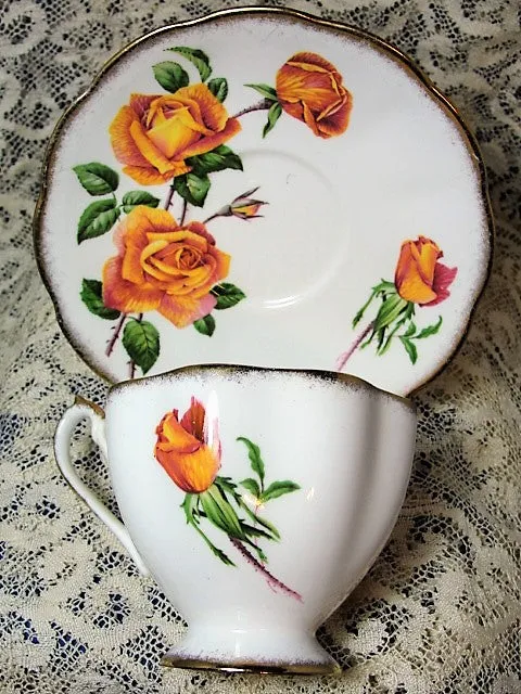 BEAUTIFUL Vintage Teacup and Saucer Queen Anne English Bone China Lush Peach Roses Anniversary Rose Vintage Cup and Saucer Tea Time China Collectible Cups and Saucers