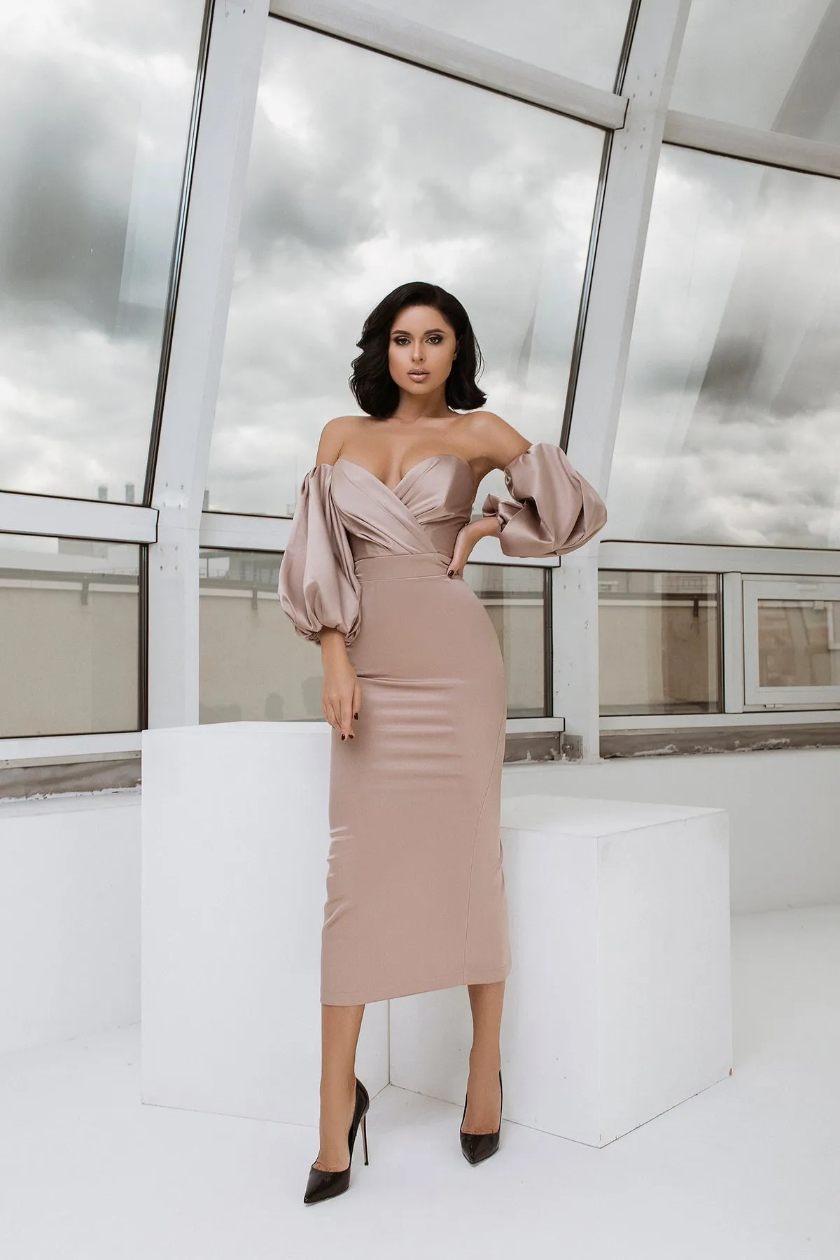 Beige Puffed Sleeve Midi Dress