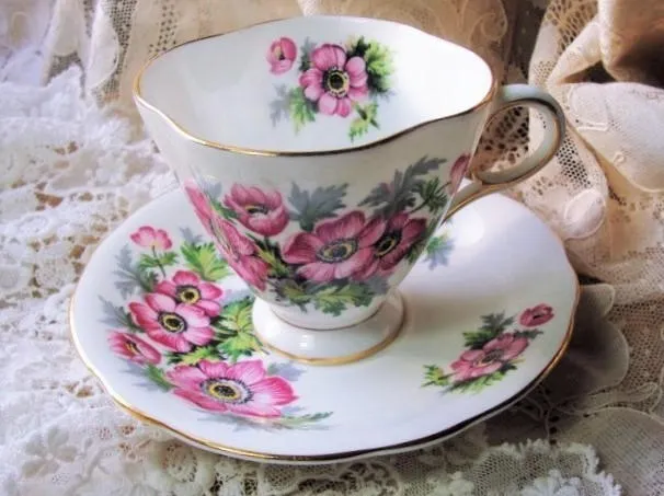 CHEERFUL Teacup and Saucer,WINDSOR English Bone China,Sweet PINK Flowers,Vintage Cup and Saucer, Bridal Luncheons Showers Tea Parties,Gifts