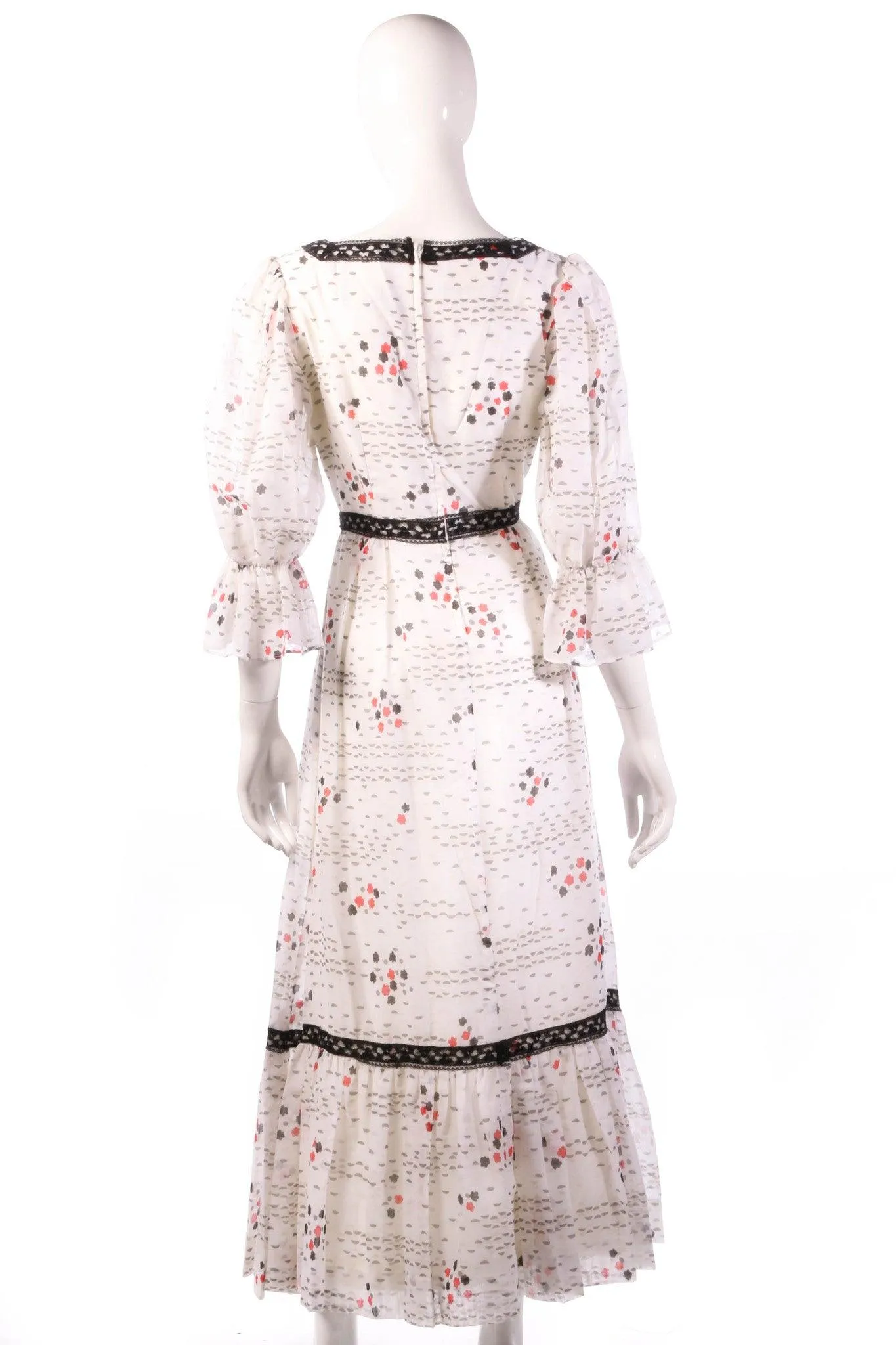 Eastex Vintage 1970 Boho Dress Whte Floral with Black Lace Detail UK10/12