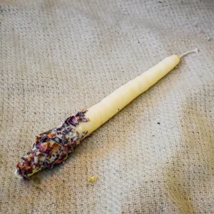 From Earth - Homemade Soy and Candelilla Wax Candle - Dark Rose Petals