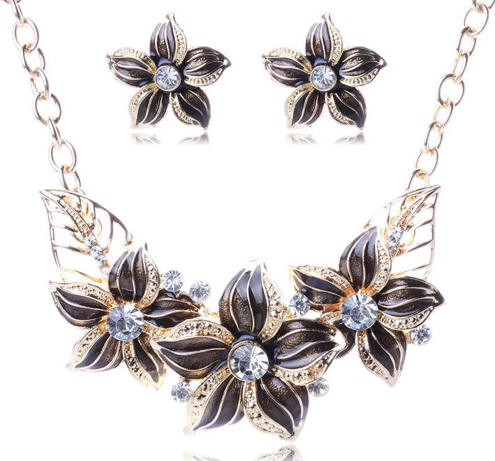 Glamorous Blooms Statement Necklace Set