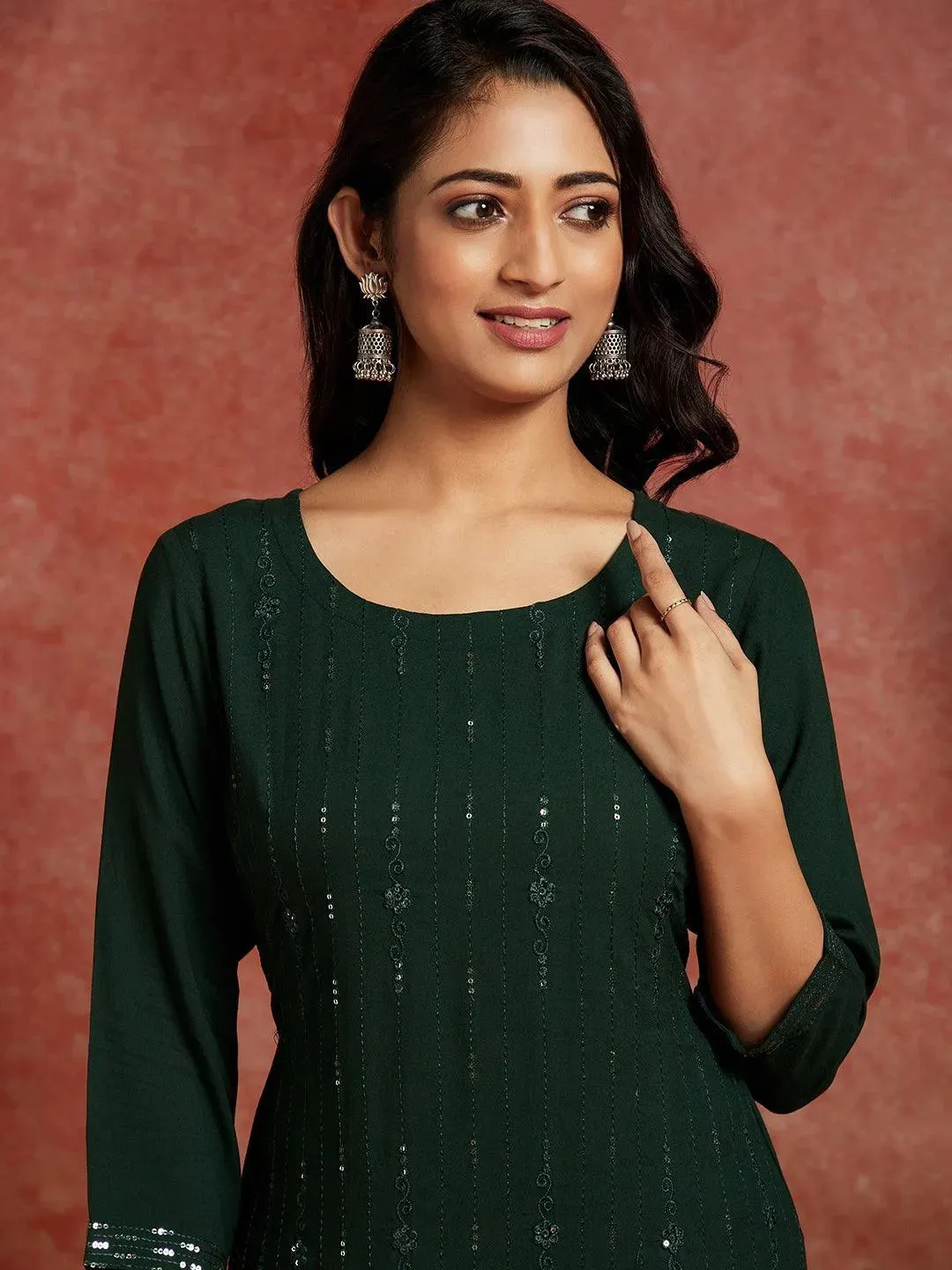 Green Embroidered Rayon Straight Kurta