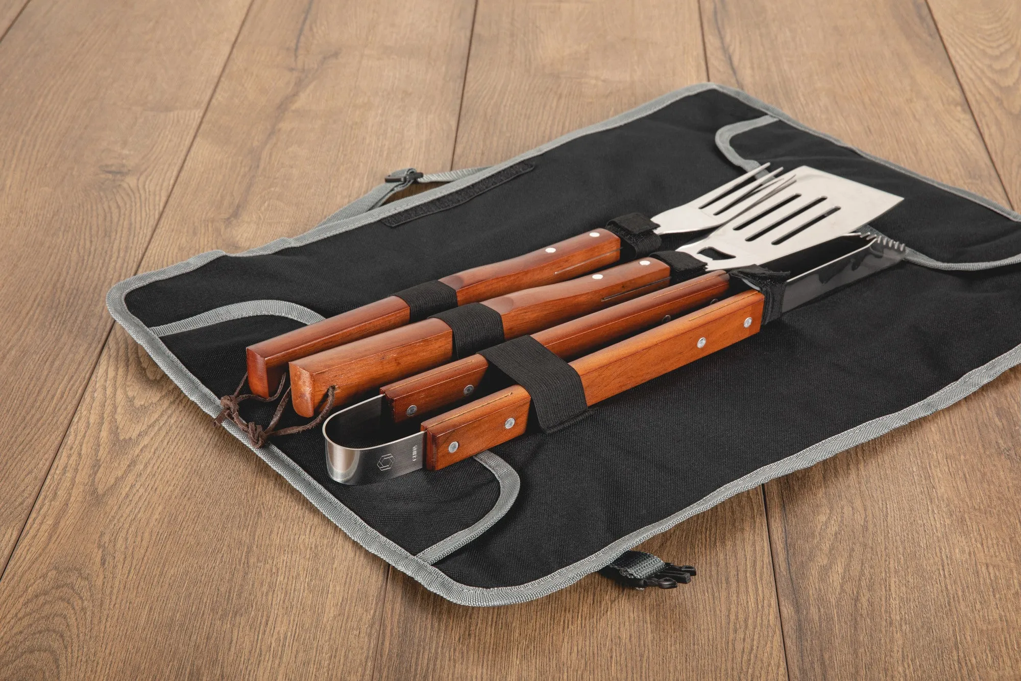 Indianapolis Colts - 3-Piece BBQ Tote & Grill Set