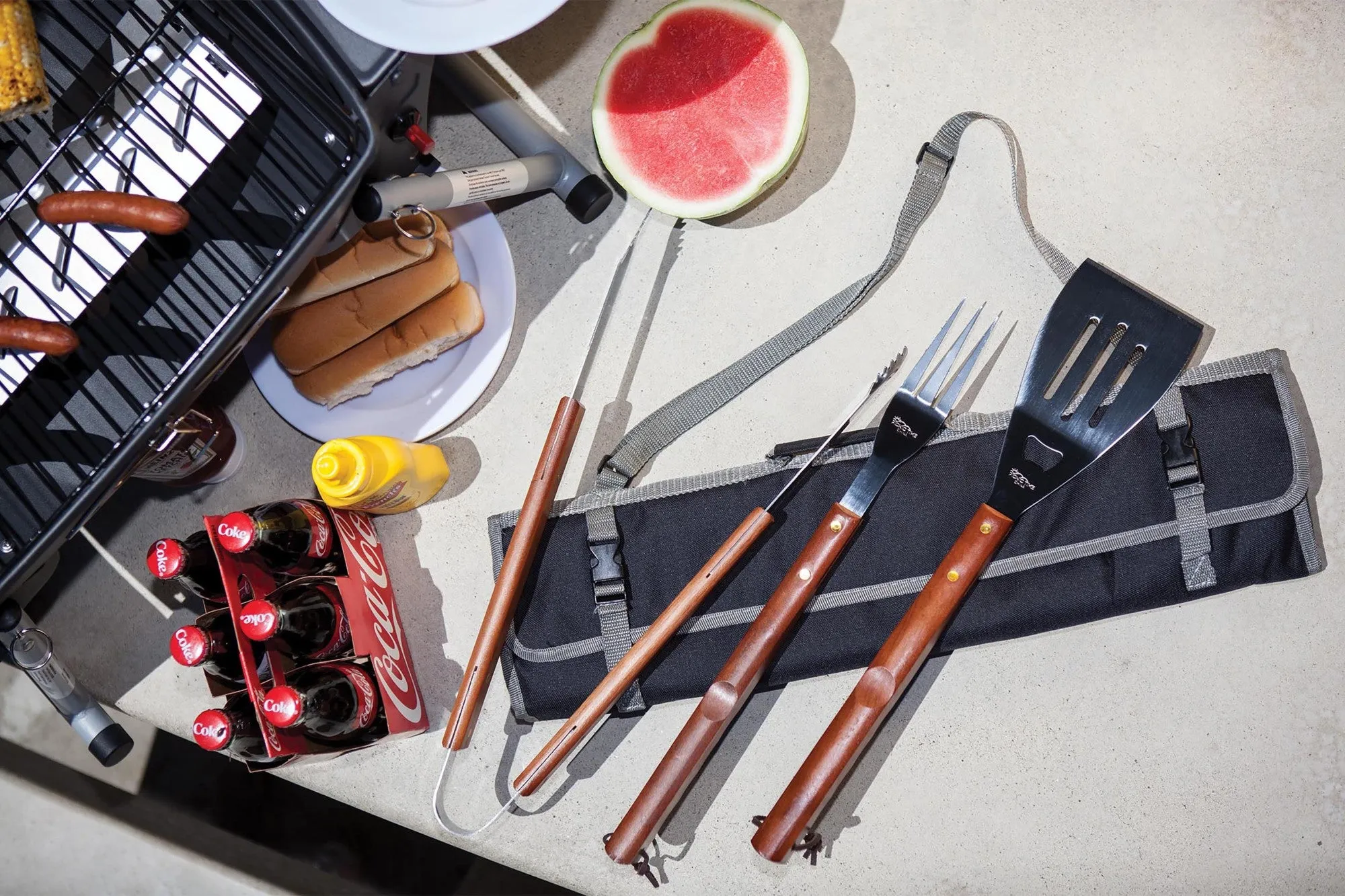 Michigan Wolverines - 3-Piece BBQ Tote & Grill Set