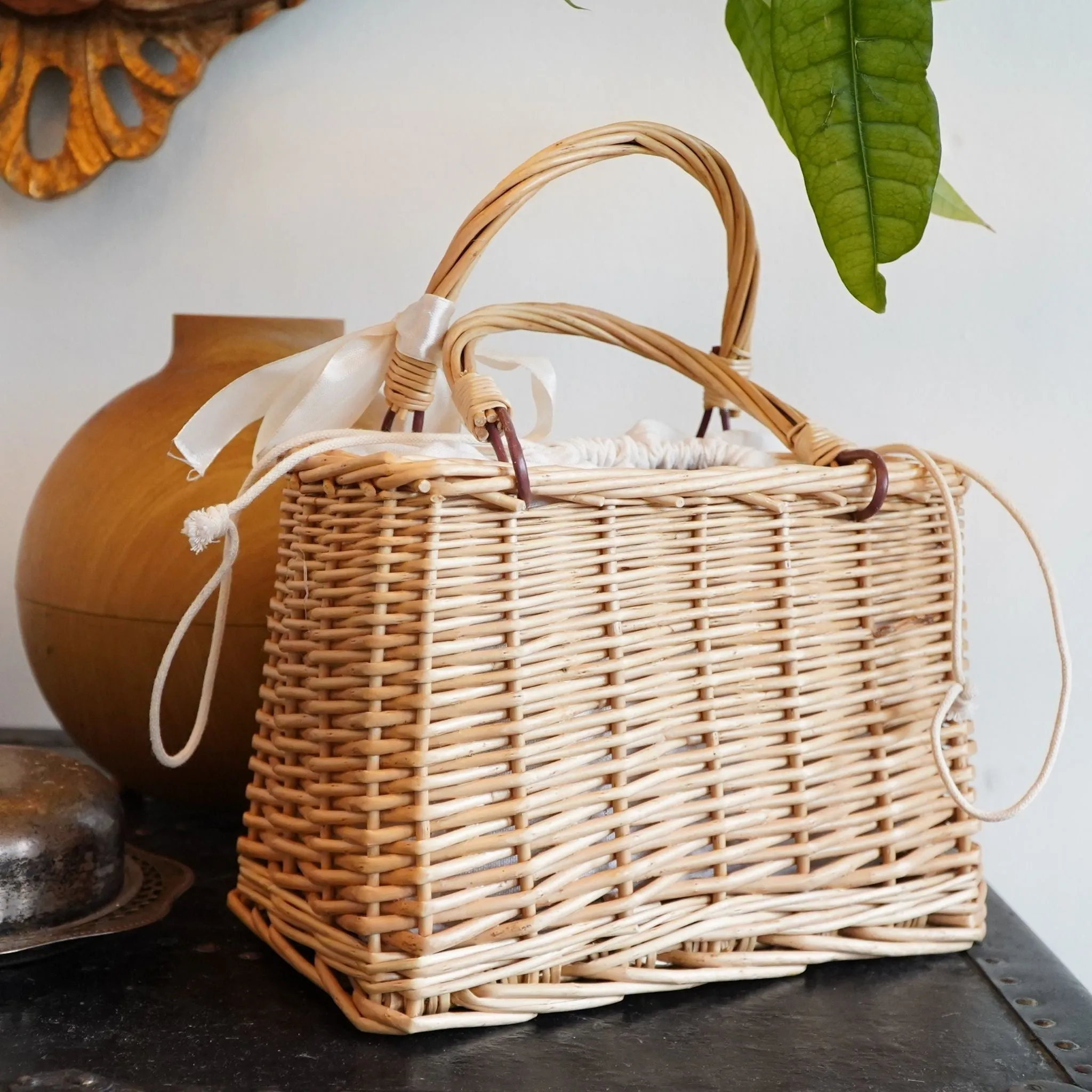 Picnic Basket Hand Purse