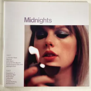 SWIFT, TAYLOR = MIDNIGHTS (TARGET) (US 2022) (USED)