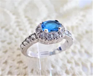 Turquoise Blue Glass Gem Dinner Ring Faux Diamond Halo 1990s Size 6 Fab Faux