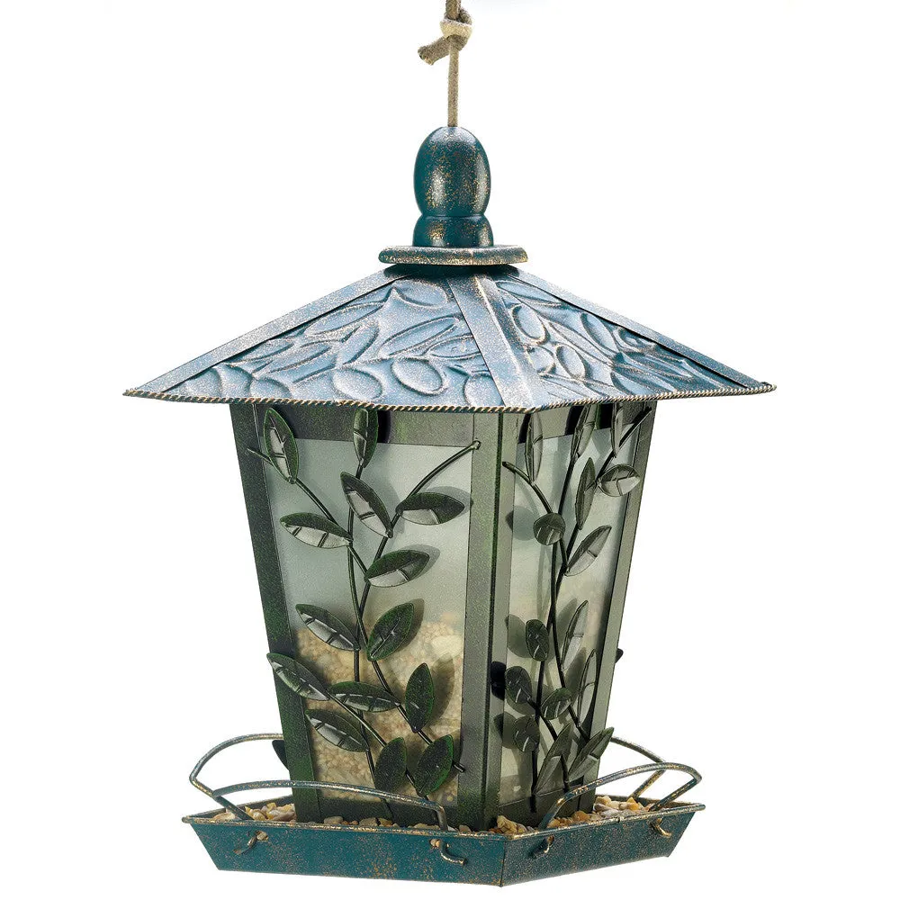 Vine Gazebo Birdfeeder